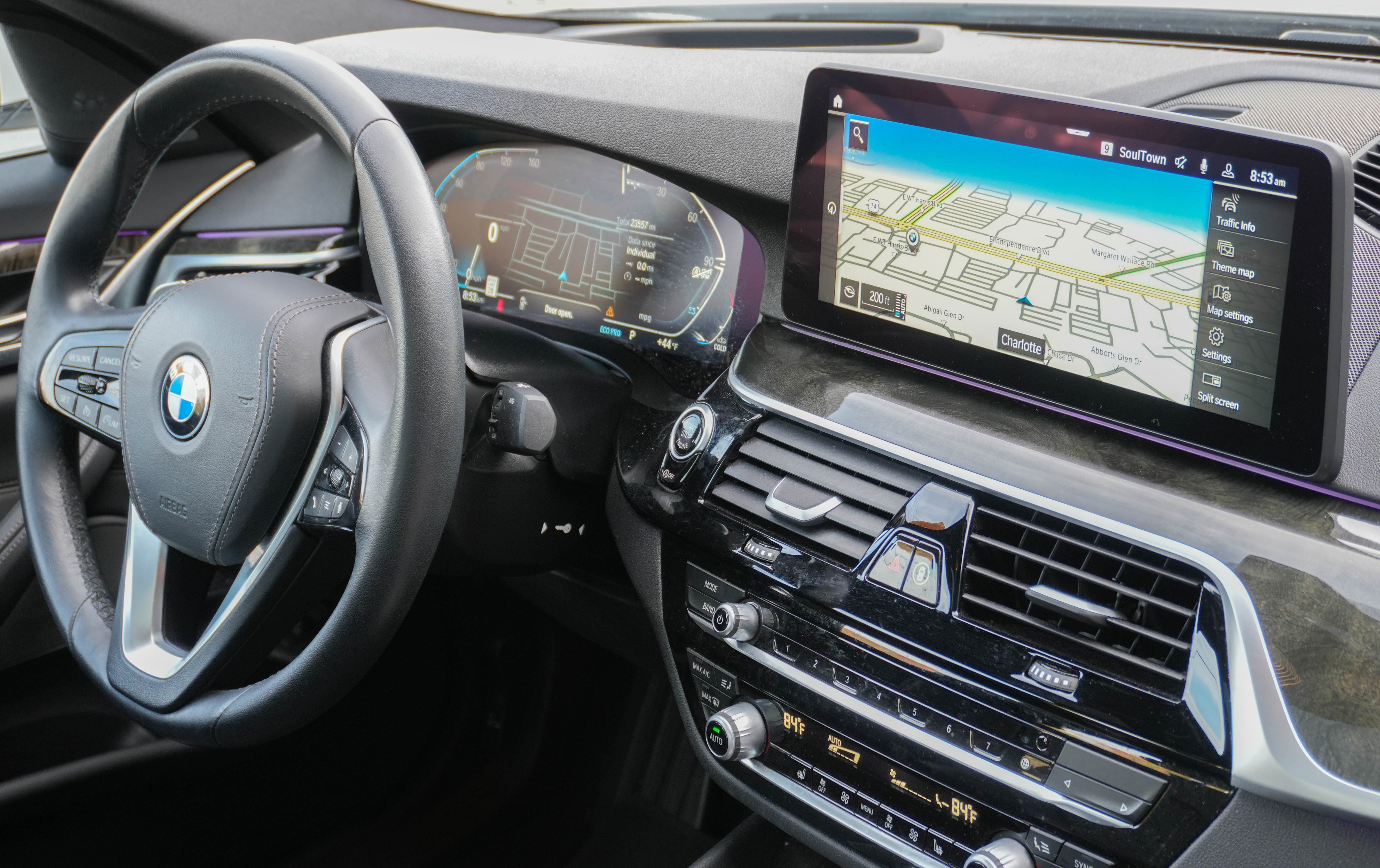 Certified 2023 BMW 530i xDrive w/ Premium Package image 9