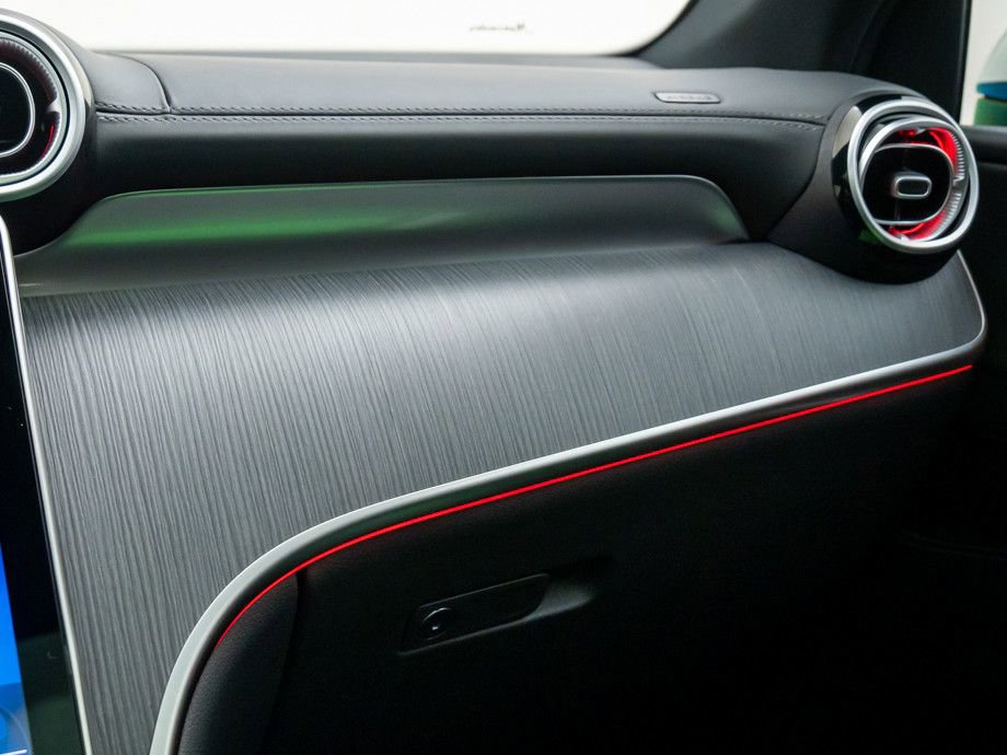 Certified 2025 Mercedes-Benz GLC 300 4MATIC image 30