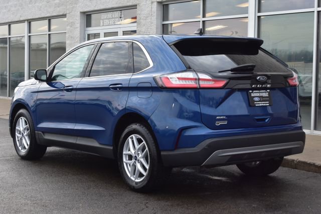 Used 2021 Ford Edge SEL w/ Cargo Accessory Package image 4