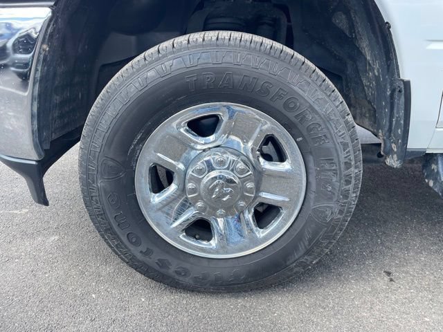 Used 2024 RAM 2500 Tradesman w/ Chrome Appearance Group AWD/4WD image 8