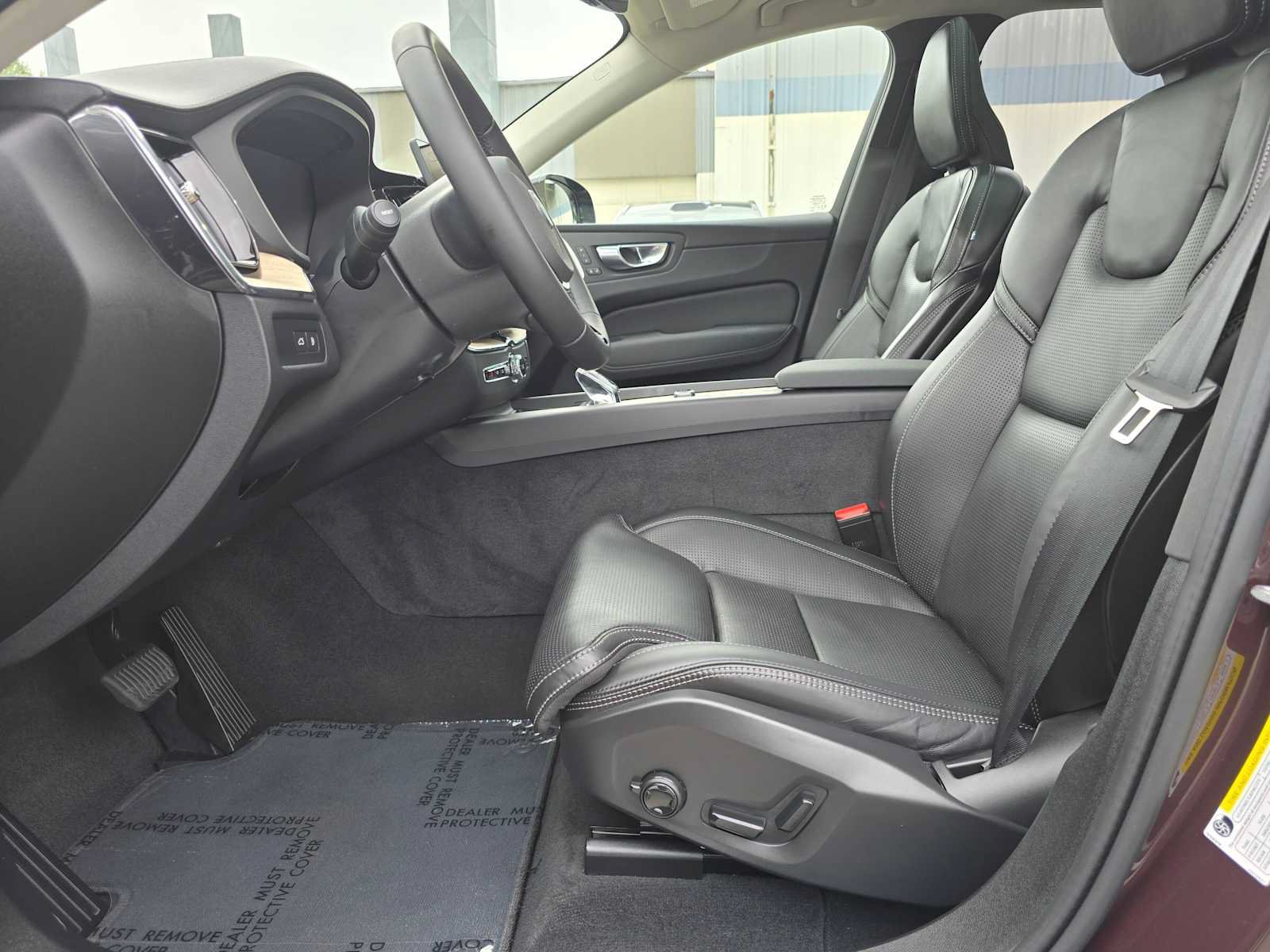 Certified 2026 Volvo XC60 T8 Ultra w/ Climate Package AWD/4WD image 20