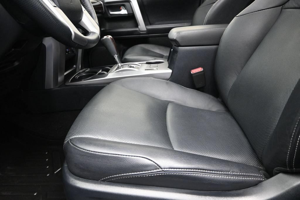 Used 2024 Toyota 4Runner Limited RWD image 13
