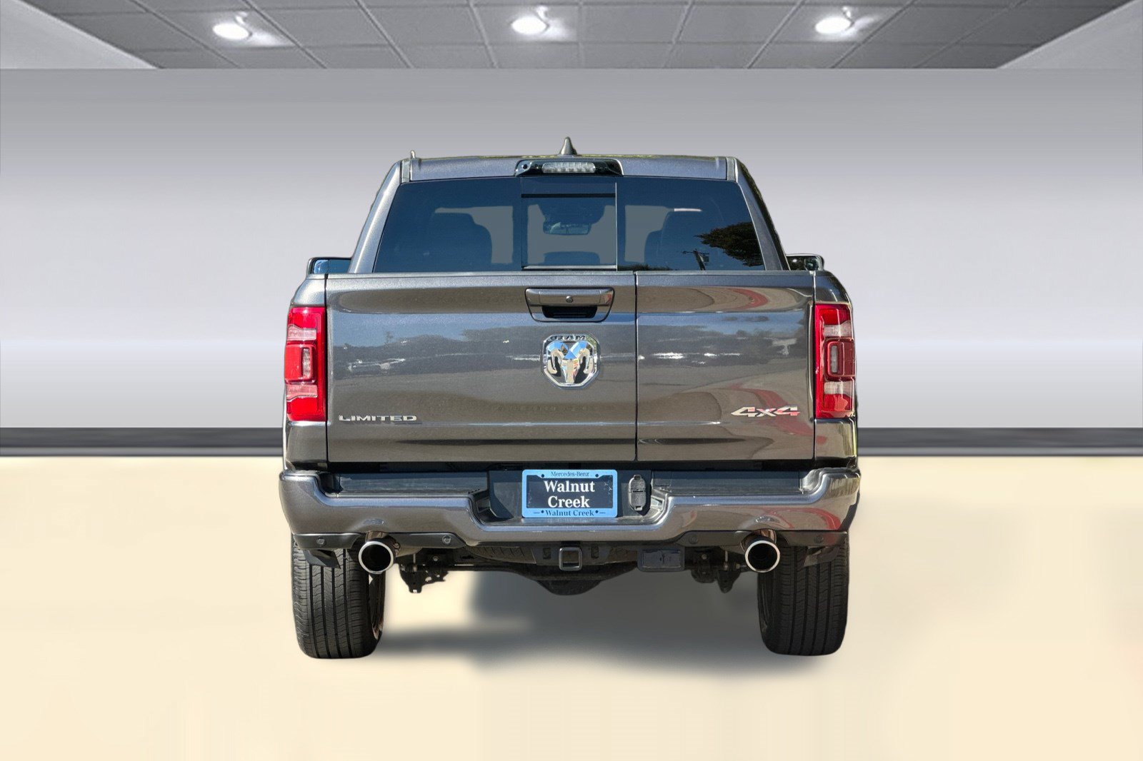 Used 2024 RAM 1500 Limited AWD/4WD image 10