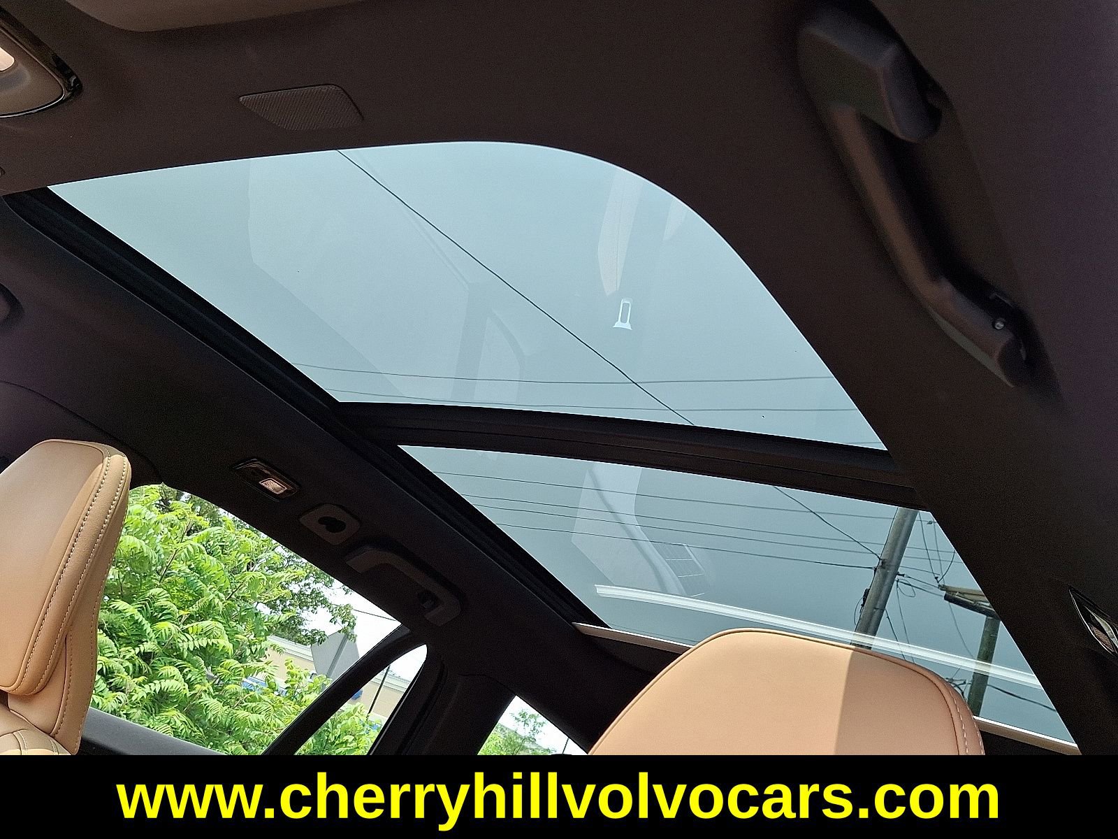 New 2025 Volvo V60 B5 Cross Country Ultra w/ Protection Package Premier image 17