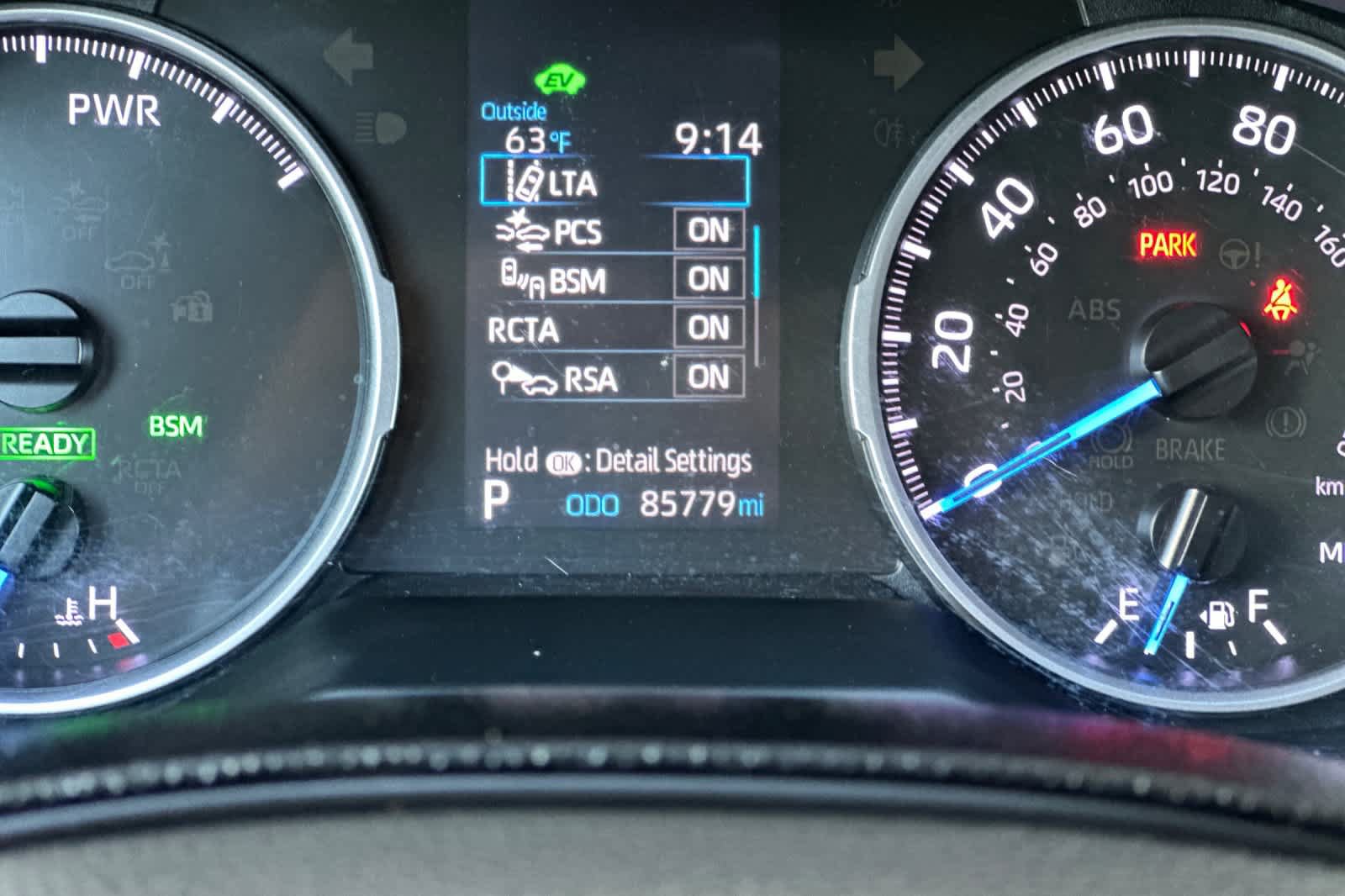 Used 2020 Toyota RAV4 LE w/ All Weather Liner Package AWD/4WD image 24