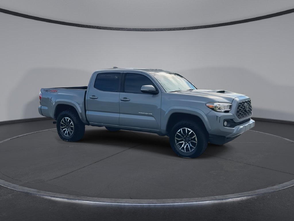 Used 2020 Toyota Tacoma TRD Sport AWD/4WD image 2