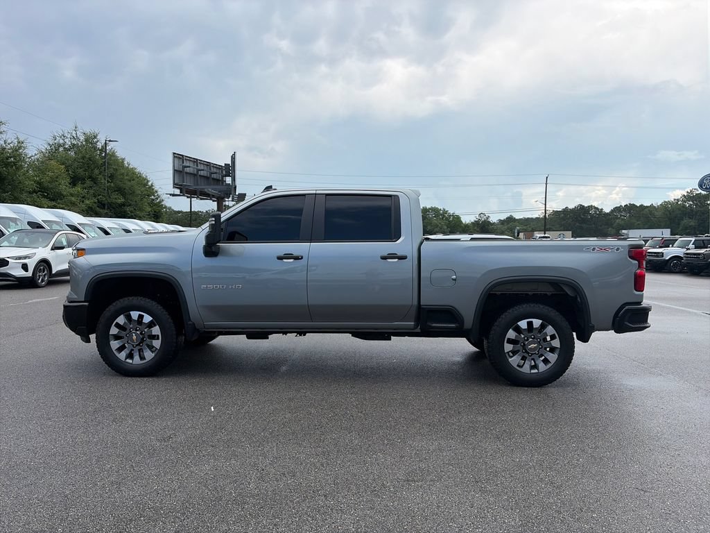 Used 2025 Chevrolet Silverado 2500 Custom w/ Custom Value Package AWD/4WD image 4