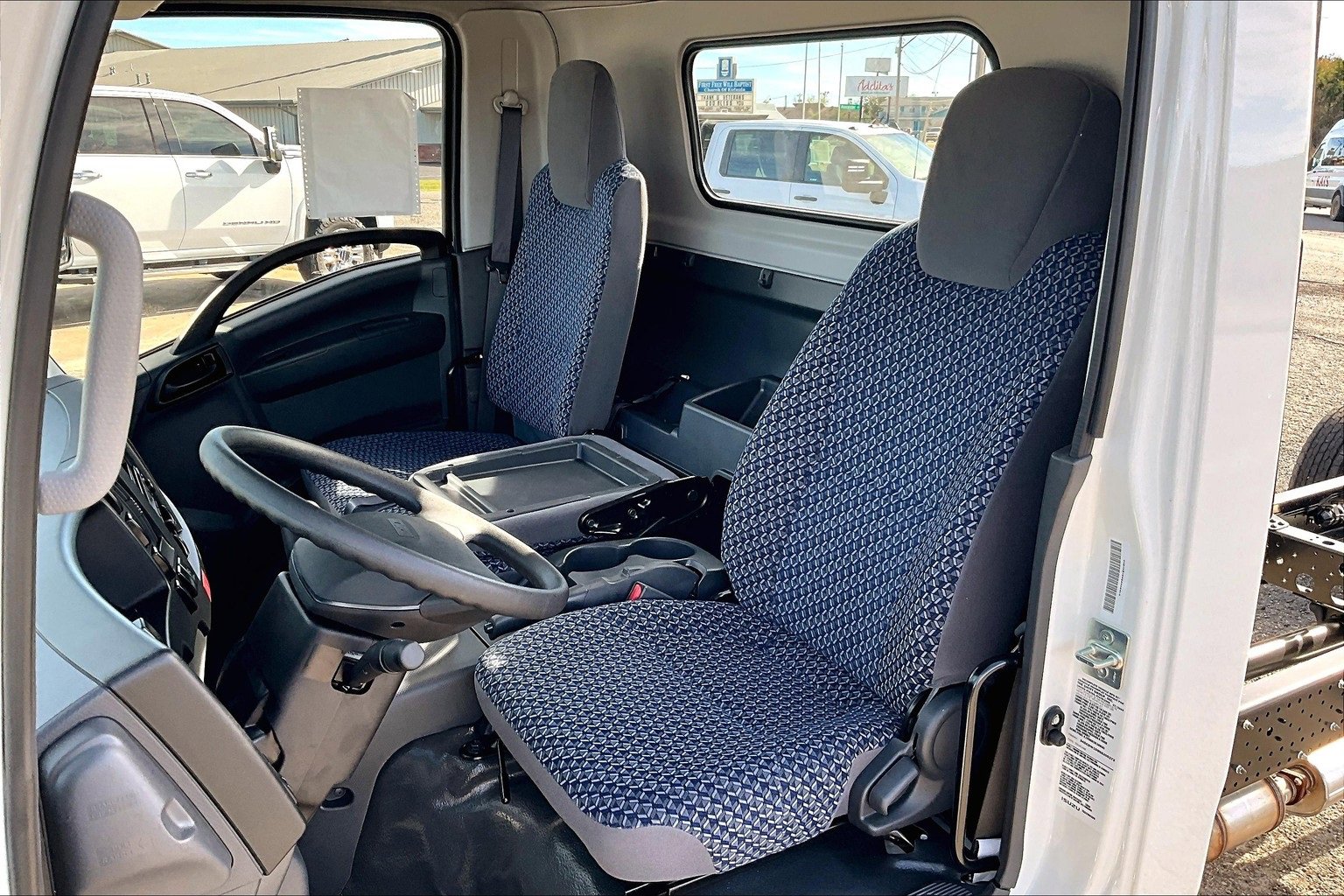 New 2025 Chevrolet Low Cab Forward image 9