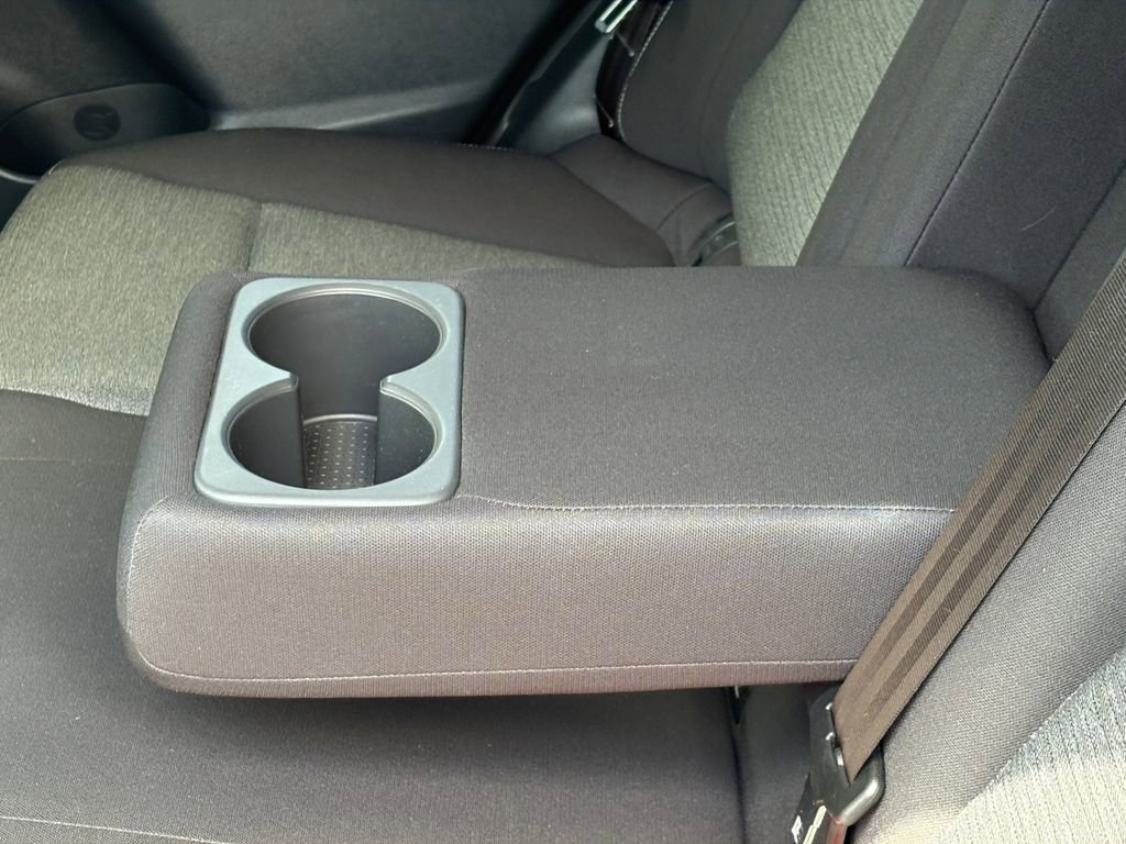 Used 2023 Nissan Rogue SV image 10
