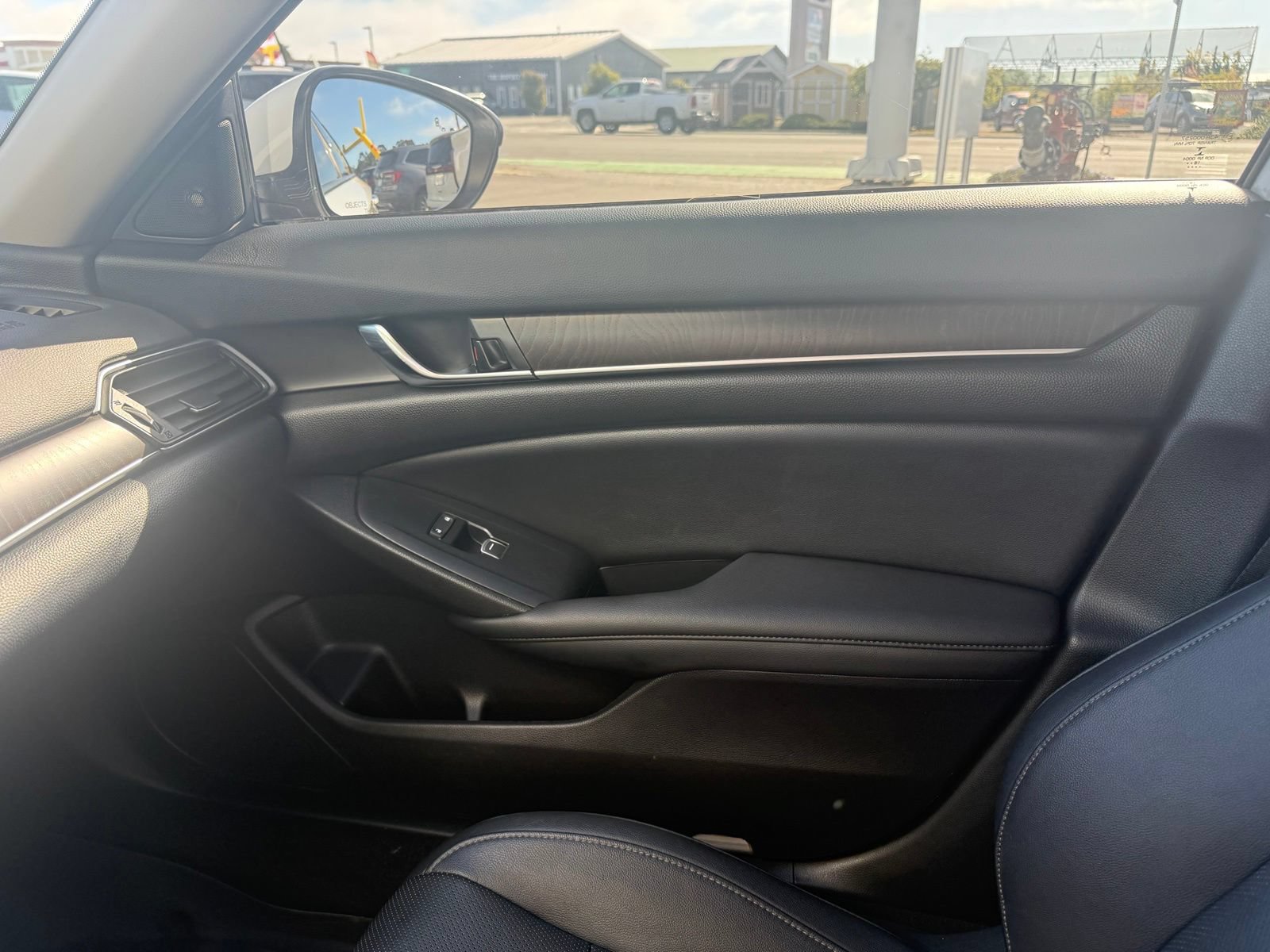 Used 2019 Honda Accord Touring image 19