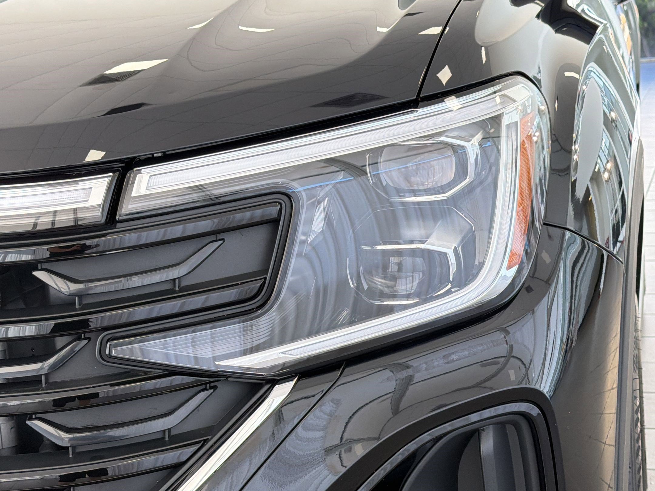 Certified 2025 Volkswagen Atlas Cross Sport SEL image 11