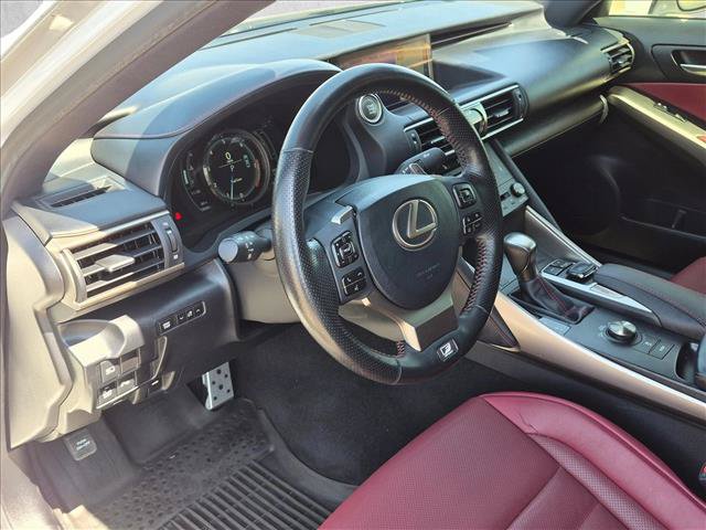 Used 2019 Lexus IS 300 F Sport w/ F Sport Package AWD/4WD image 10