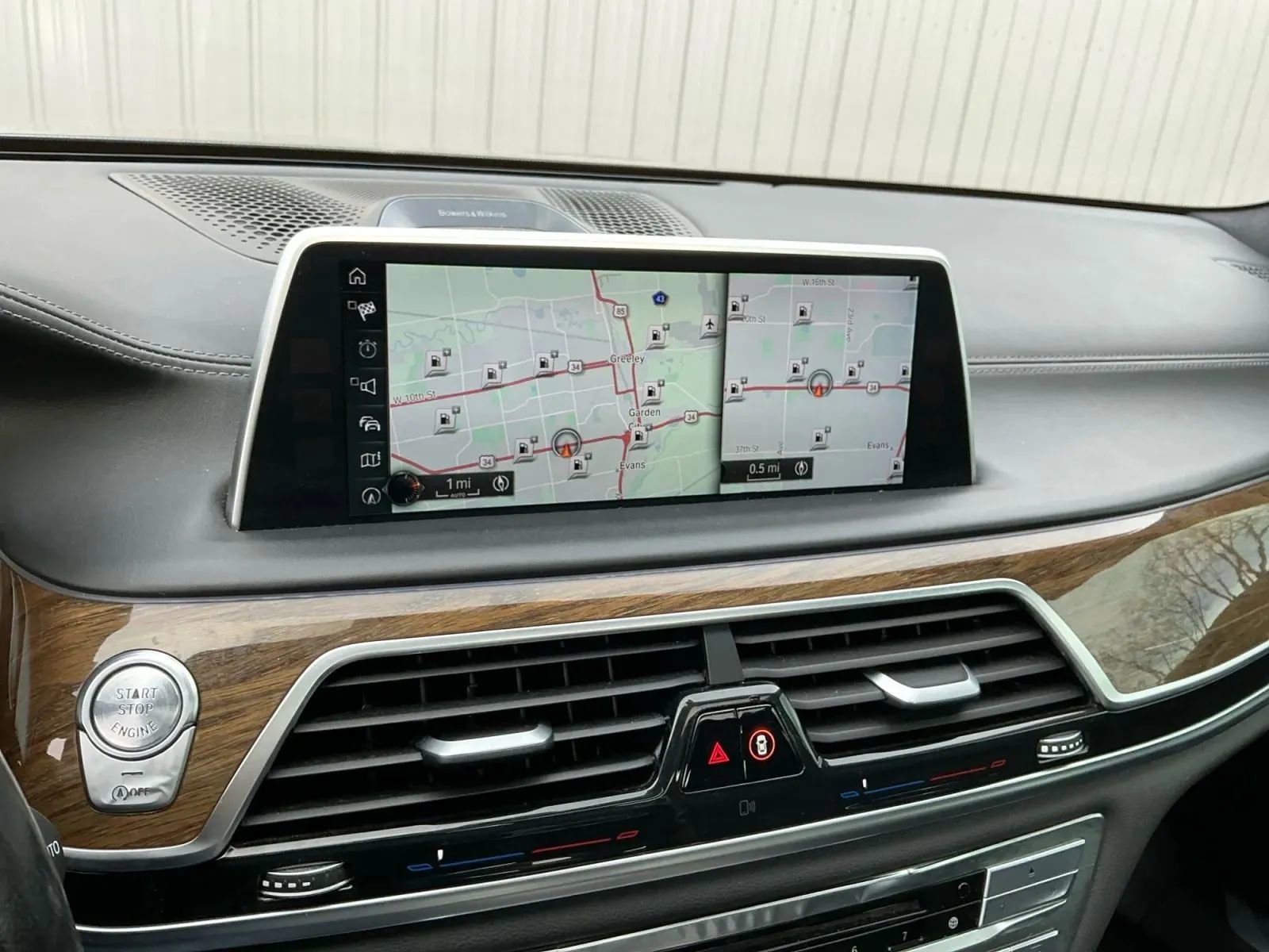 Used 2016 BMW 750i xDrive image 29