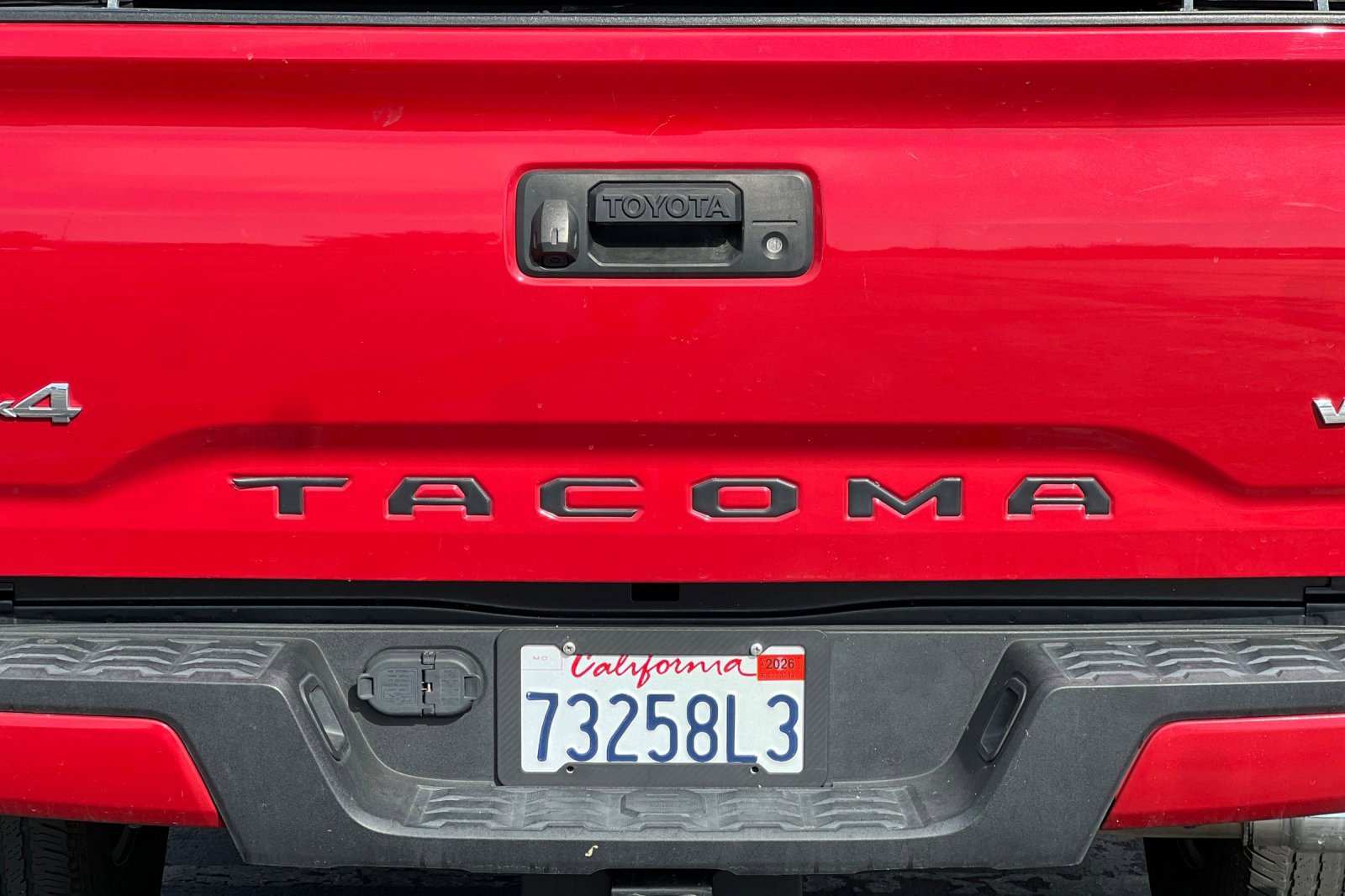 Used 2022 Toyota Tacoma SR image 47