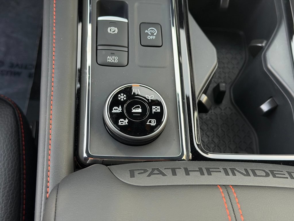 New 2026 Nissan Pathfinder Rock Creek AWD/4WD image 31