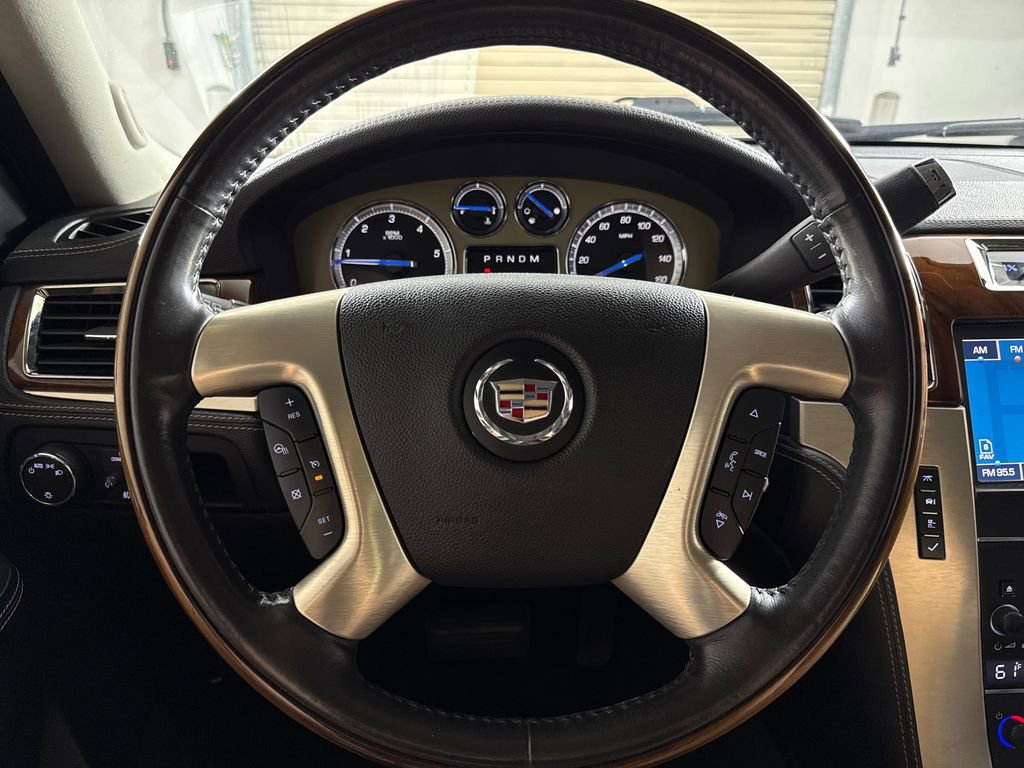 Used 2012 Cadillac Escalade Platinum AWD/4WD image 14
