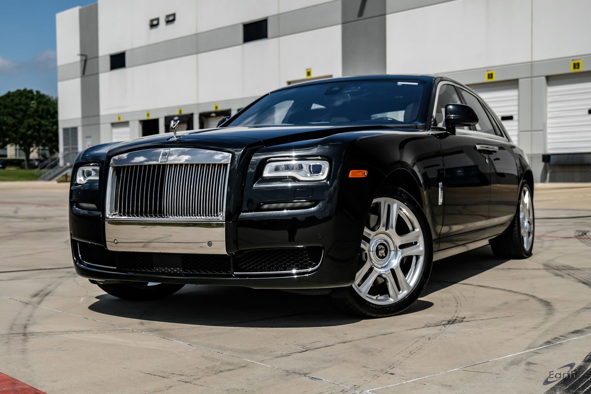 Used 2017 Rolls-Royce Ghost RWD image 5