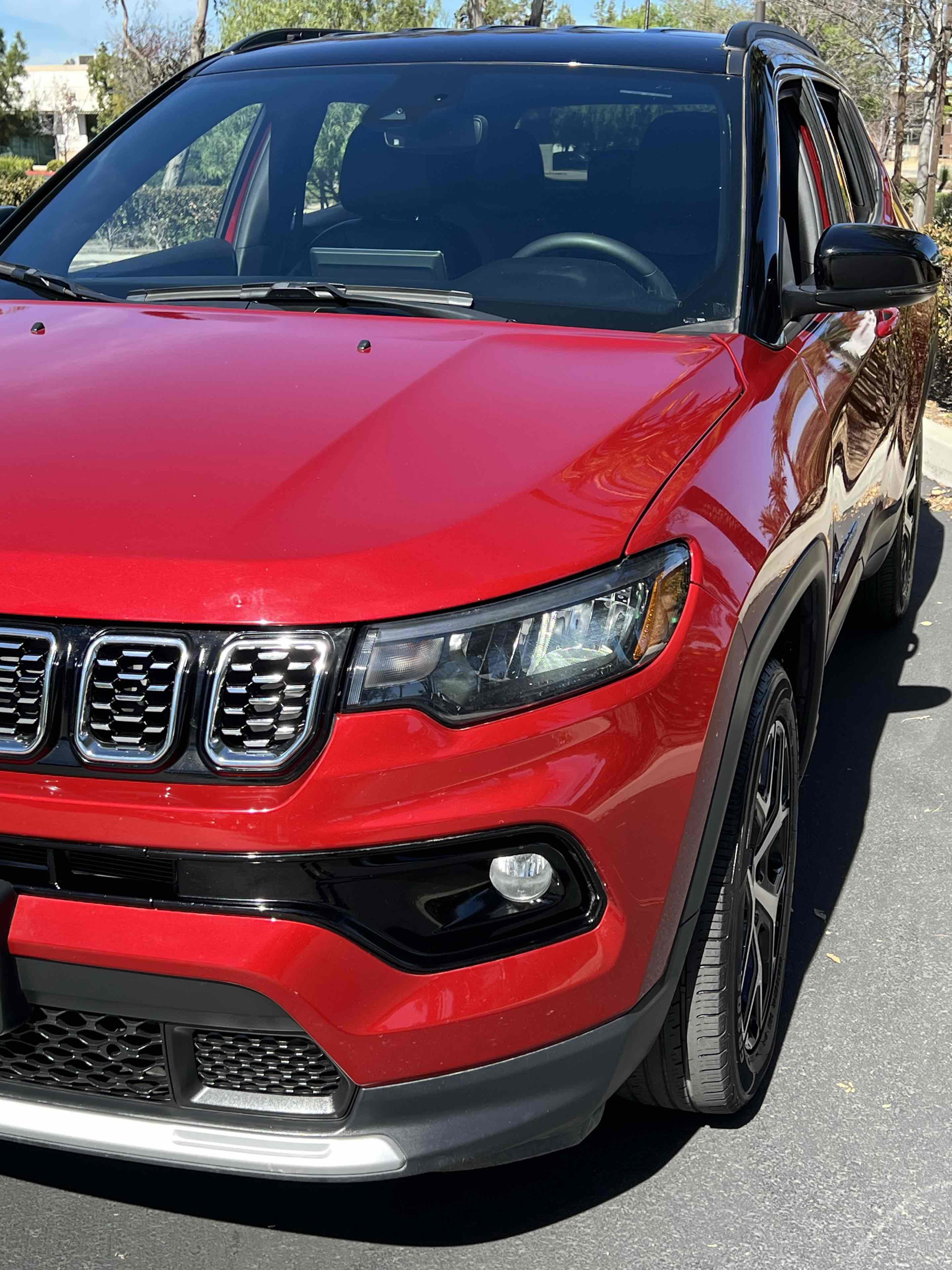 Used 2025 Jeep Compass Limited image 57