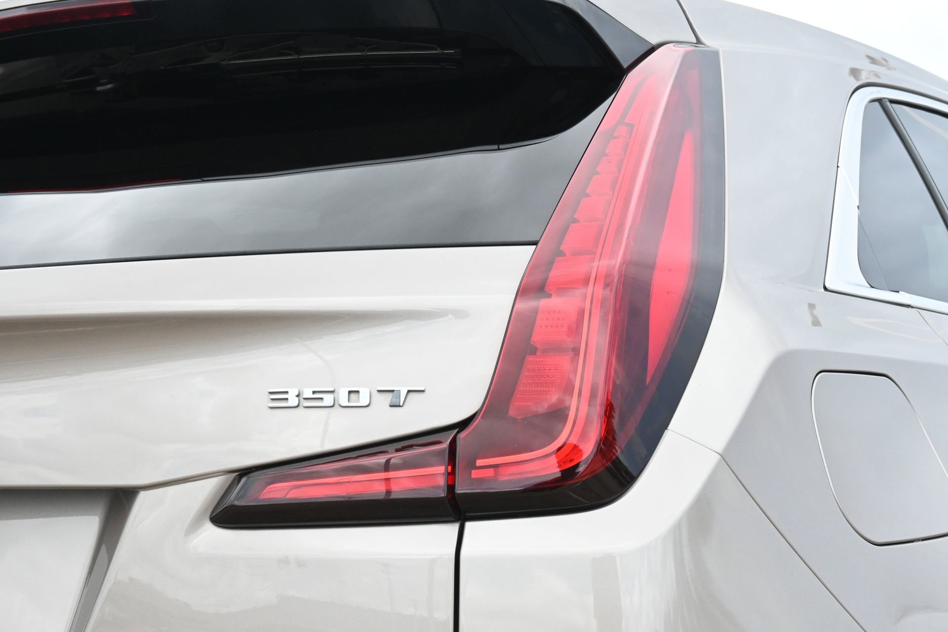 Certified 2023 Cadillac XT4 Luxury FWD image 23