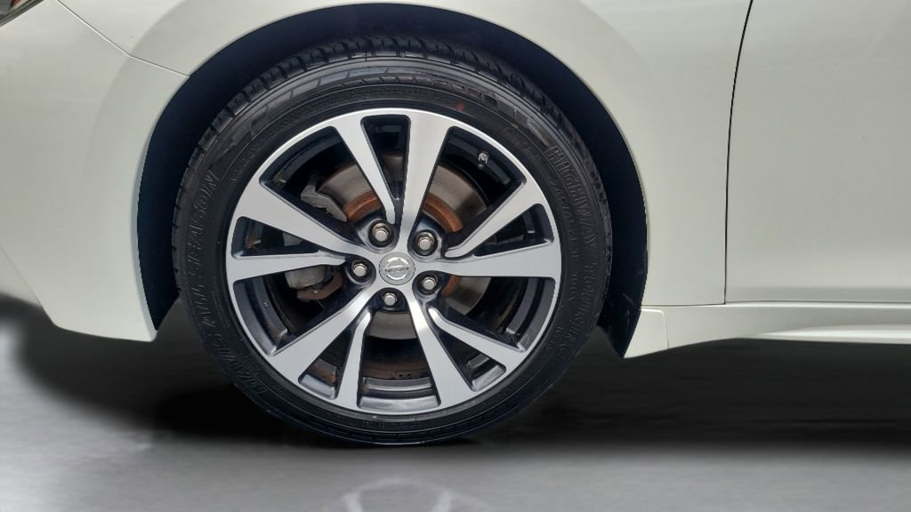 Used 2017 Nissan Maxima Platinum FWD image 26