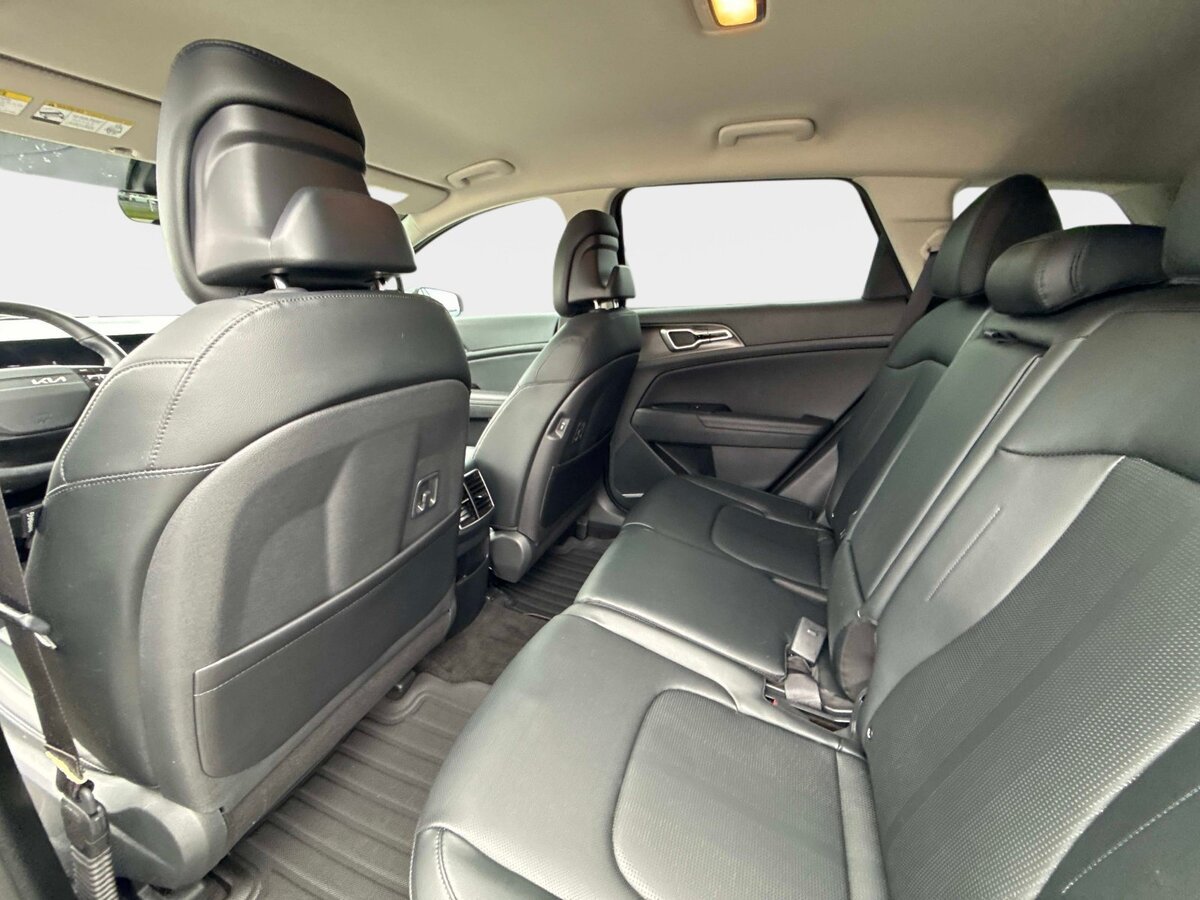 Used 2026 Kia Sportage EX FWD image 19