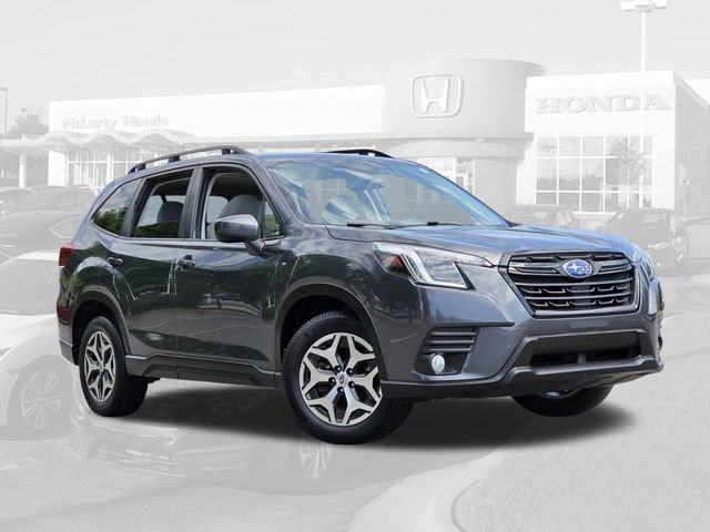 Used 2023 Subaru Forester Premium image 20