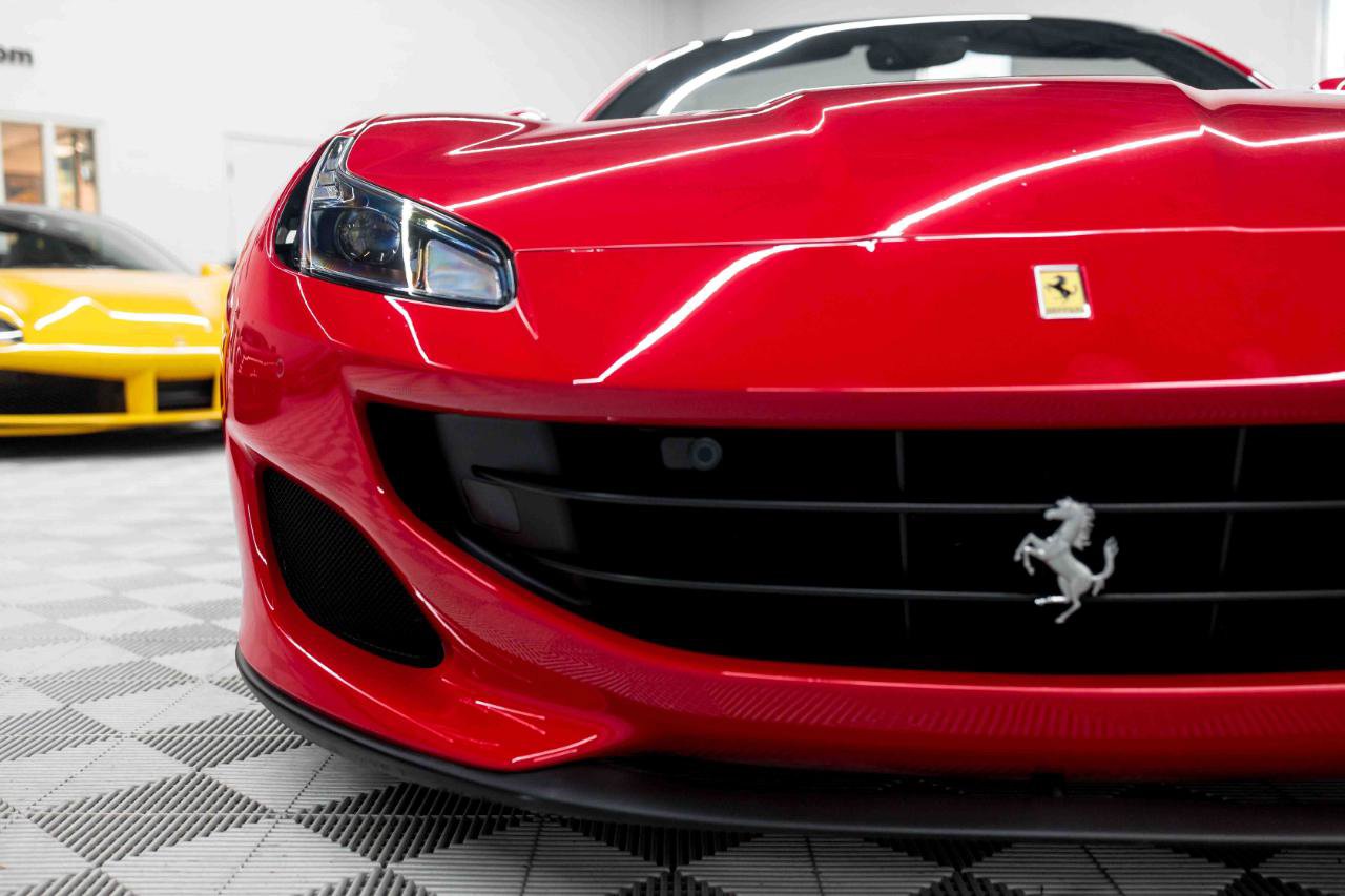 Used 2019 Ferrari Portofino RWD image 27