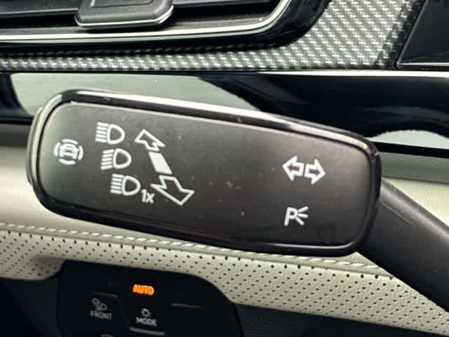 Used 2024 Volkswagen Atlas Cross Sport SEL Premium R-Line AWD/4WD image 29