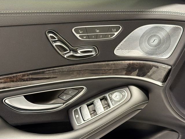 Used 2018 Mercedes-Benz S 560 4MATIC Sedan image 17