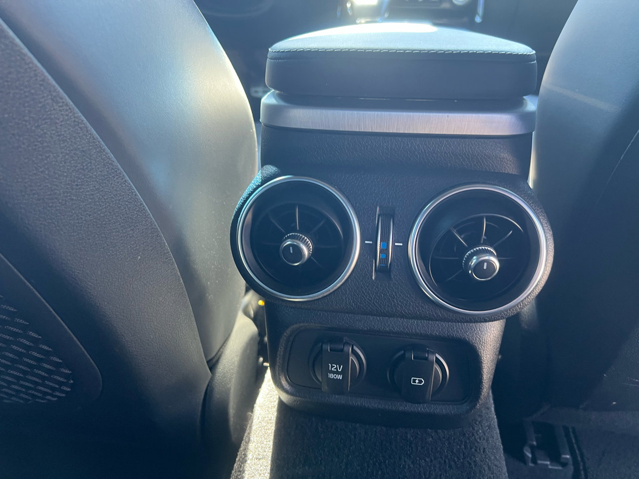 Used 2022 Kia Stinger GT2 image 40