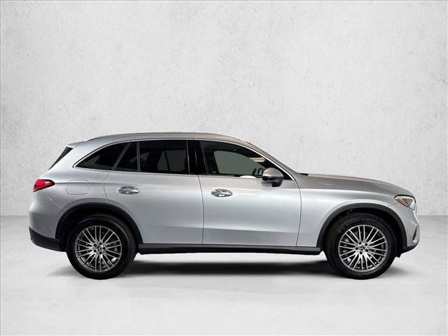 Used 2026 Mercedes-Benz GLC 300 4MATIC image 4