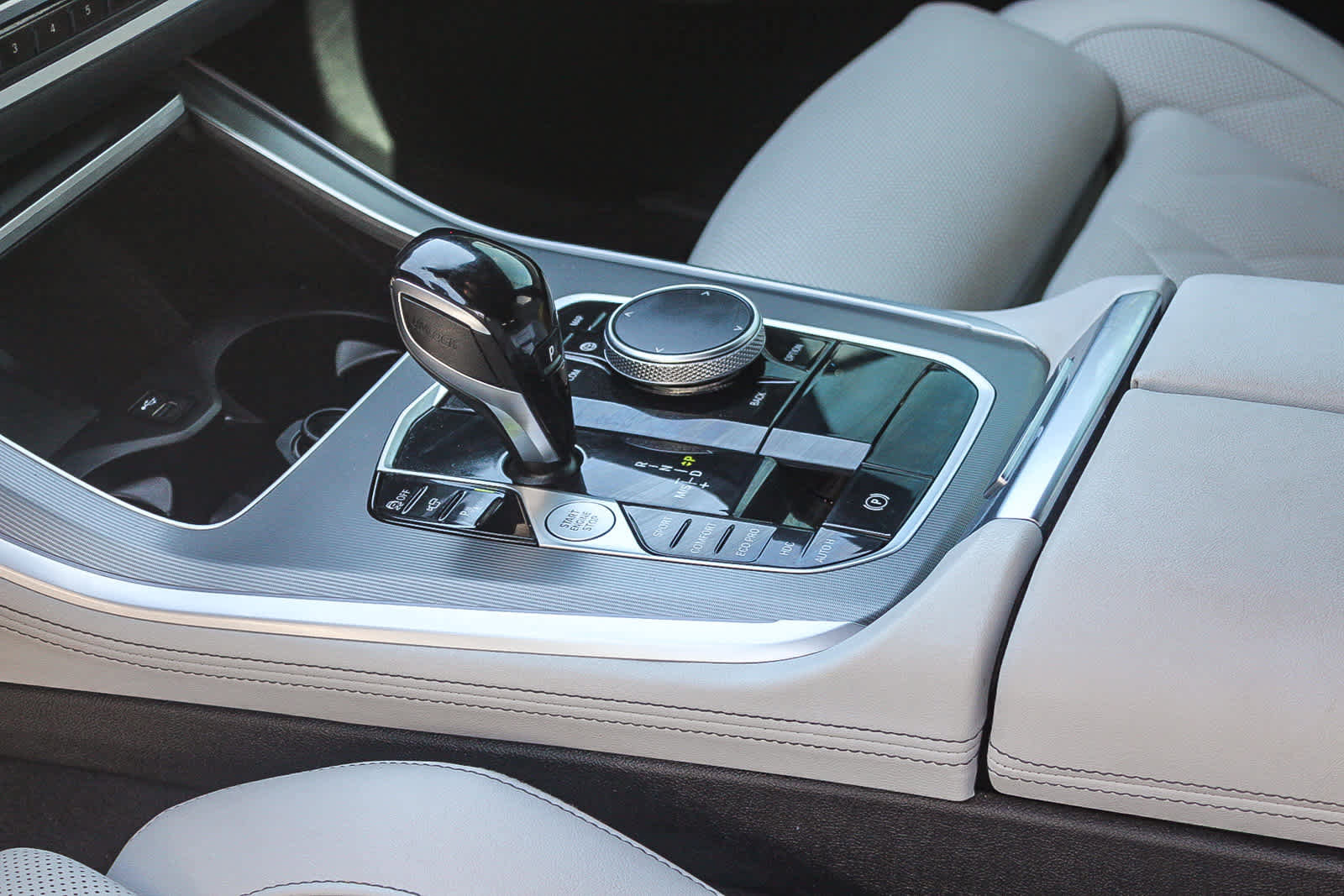 Used 2023 BMW X5 xDrive40i w/ M Sport Package image 19