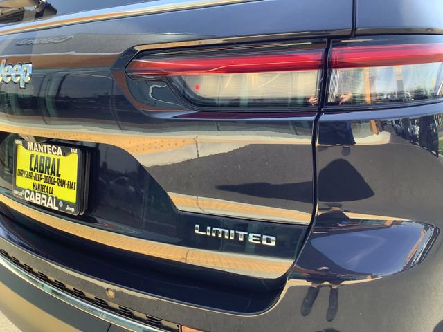 Used 2023 Jeep Grand Cherokee L Limited w/ Trailer Tow Group (B) AWD/4WD image 45