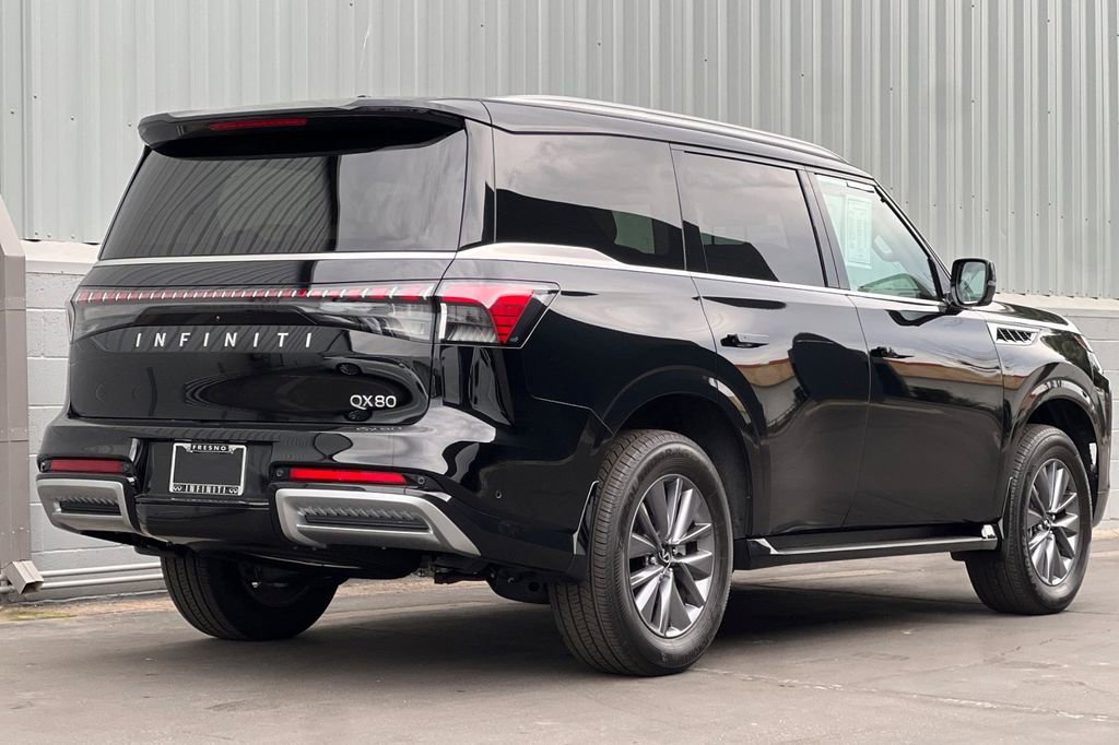 Used 2025 INFINITI QX80 Pure w/ Cargo Package image 4