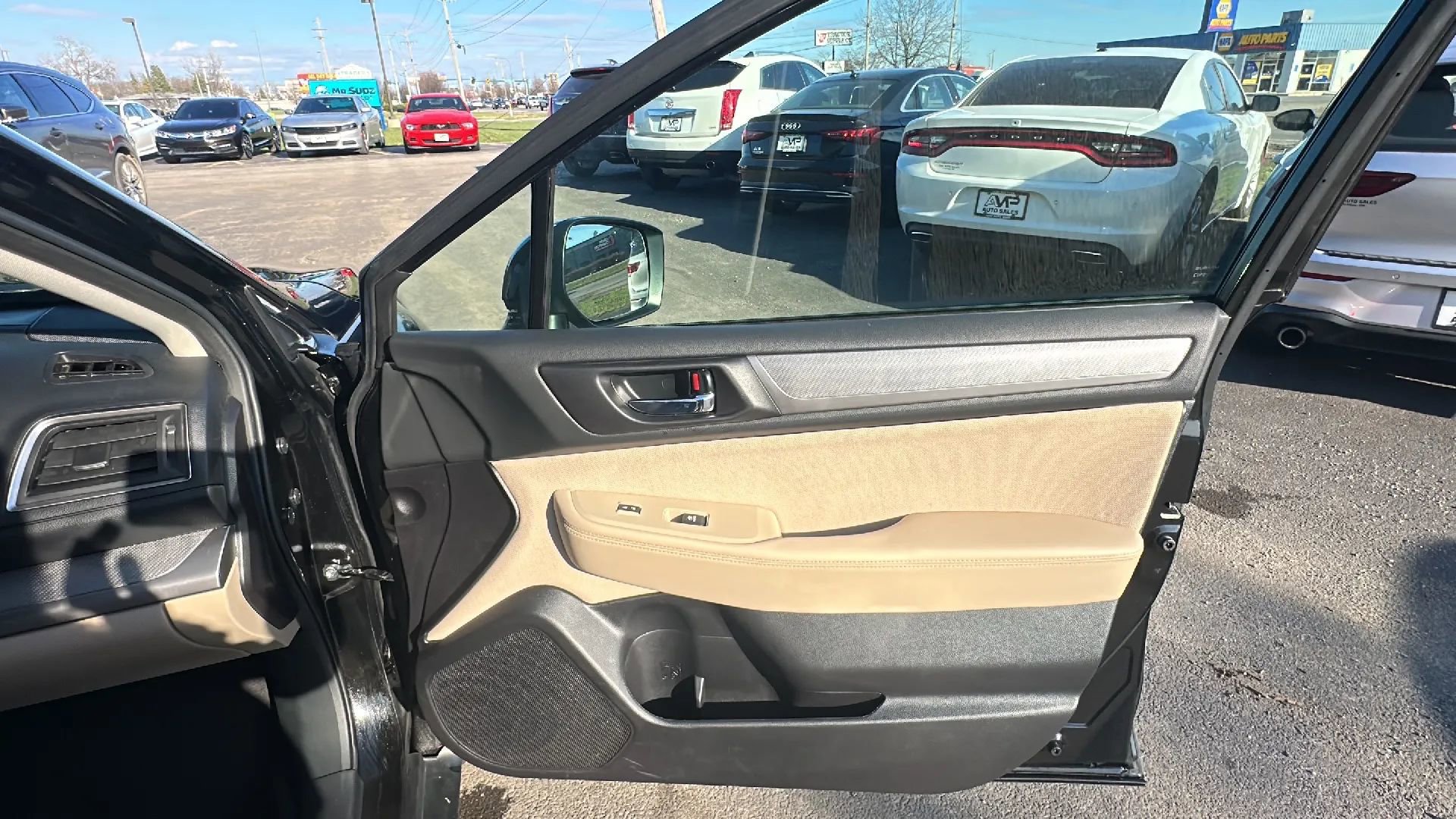 Used 2017 Subaru Outback 2.5i Premium image 15