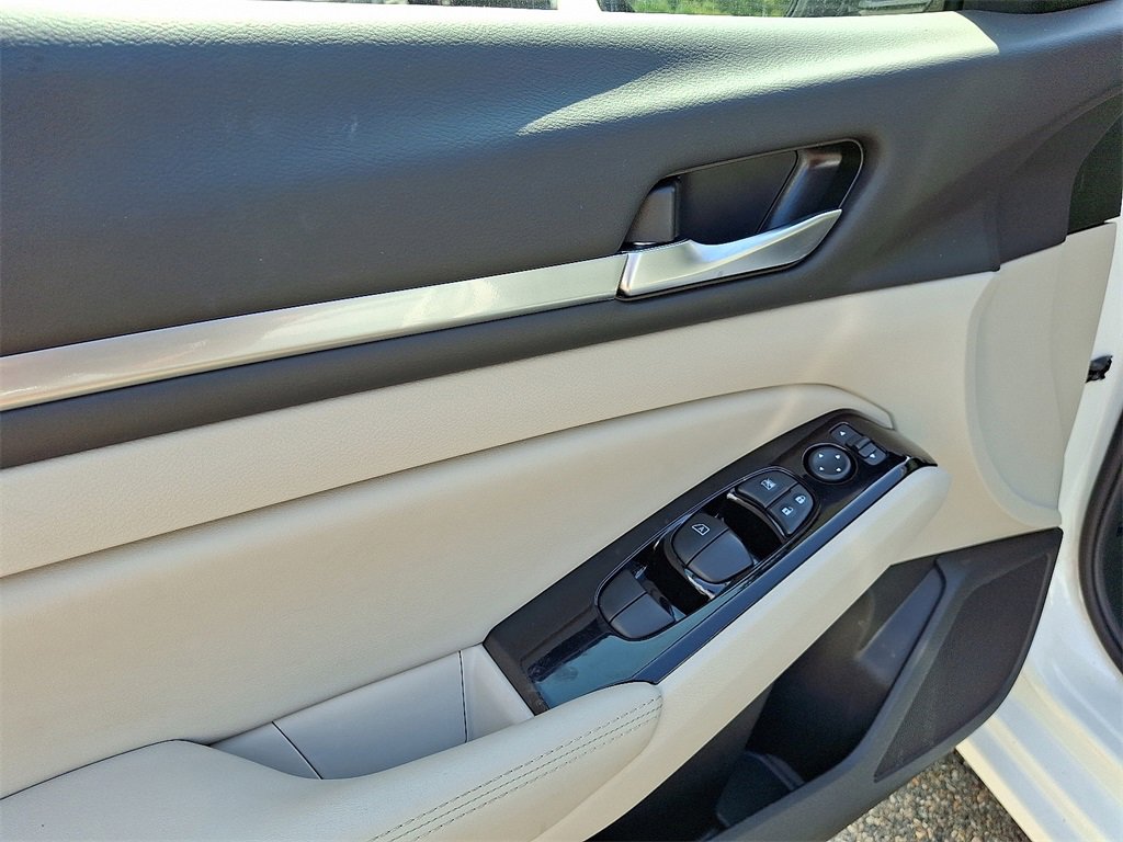 Certified 2024 Nissan Altima 2.5 SL image 13