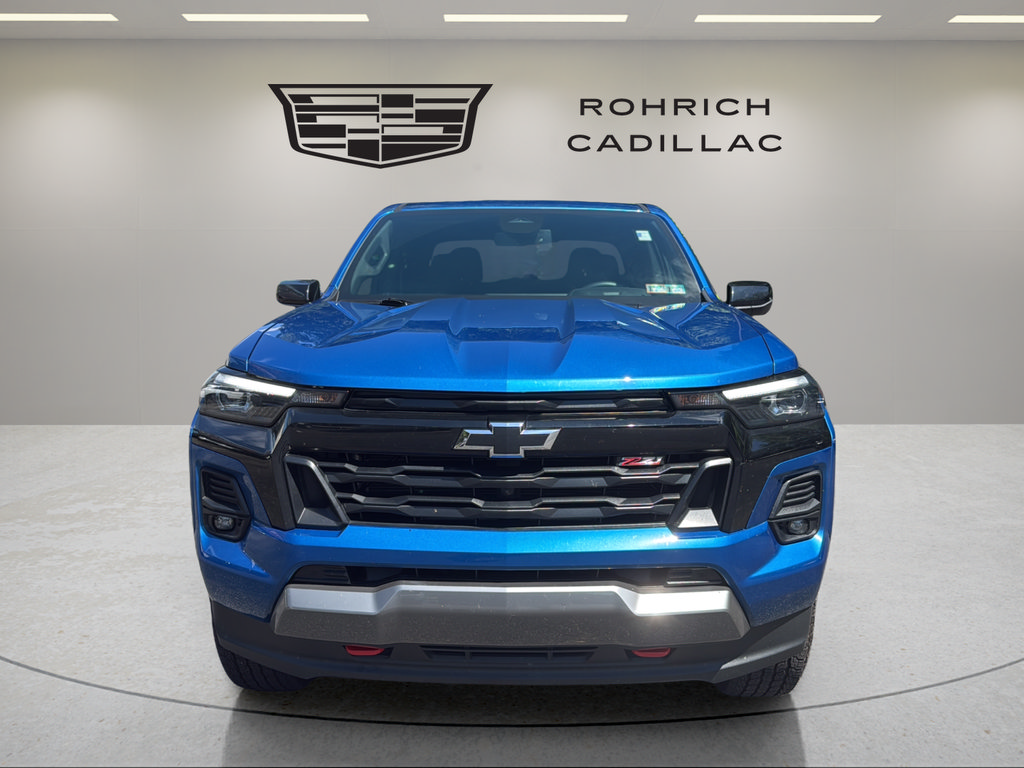 Used 2023 Chevrolet Colorado Z71 w/ Z71 Convenience Package 2 AWD/4WD image 2