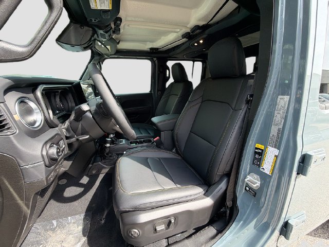 New 2026 Jeep Gladiator Sport AWD/4WD image 21