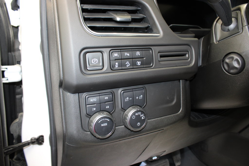 Used 2023 Chevrolet Suburban Z71 w/ Luxury Package AWD/4WD image 24