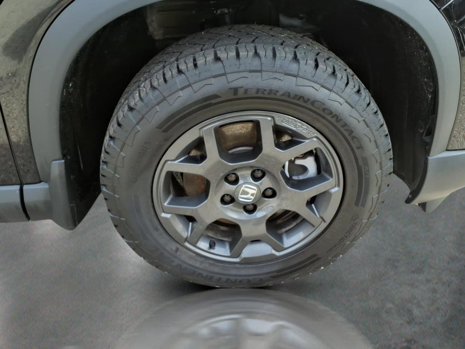 Used 2025 Honda Pilot TrailSport image 11