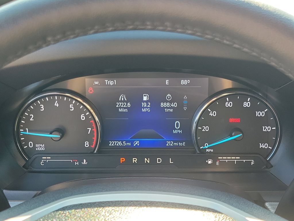Used 2024 Ford Explorer XLT w/ Equipment Group 202A AWD/4WD image 27