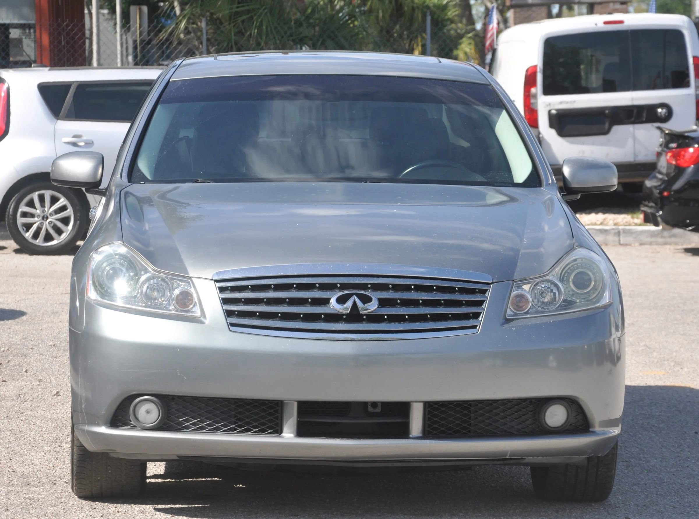 Used 2007 INFINITI M35 w/ Technology Pkg RWD image 2