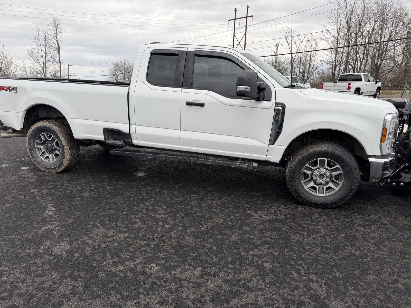 Used 2025 Ford F350 XLT w/ FX4 Off-Road Package AWD/4WD image 7