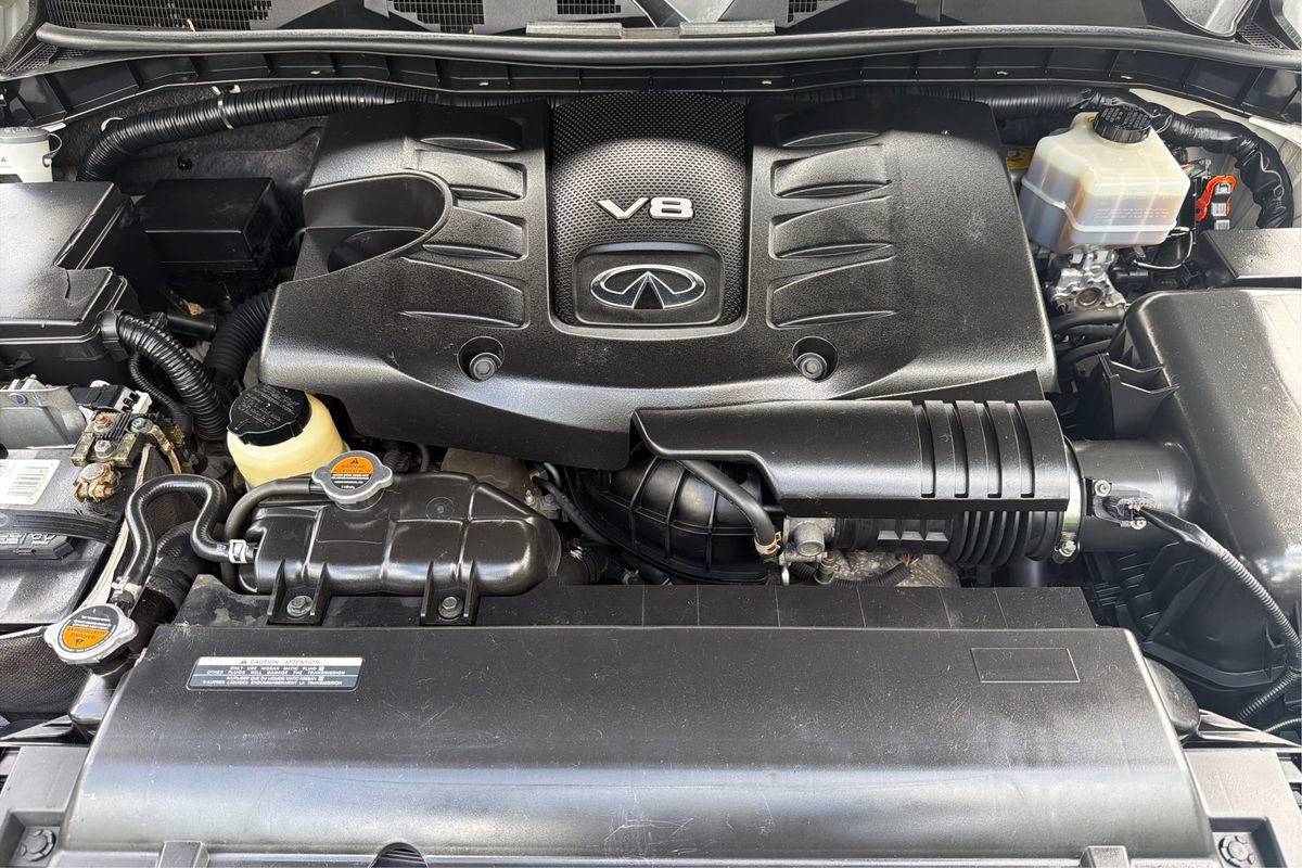 Used 2015 INFINITI QX80 4WD w/ Deluxe Technology Package image 26