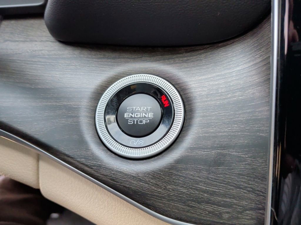 New 2025 Jeep Grand Cherokee Limited image 25