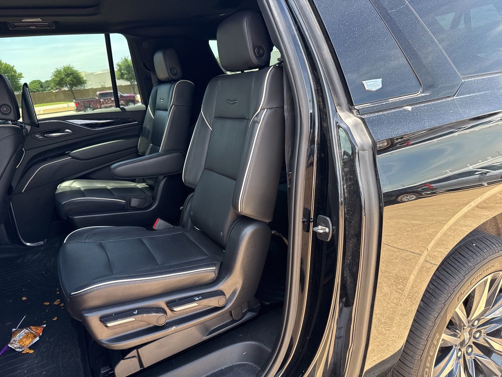 Used 2021 Cadillac Escalade ESV Sport w/ Driver Assist Tech Package AWD/4WD image 12
