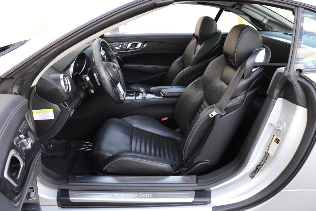 Used 2014 Mercedes-Benz SL 550 w/ Driver Assistance Package image 22