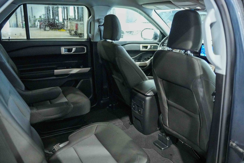 Used 2024 Ford Explorer XLT image 16