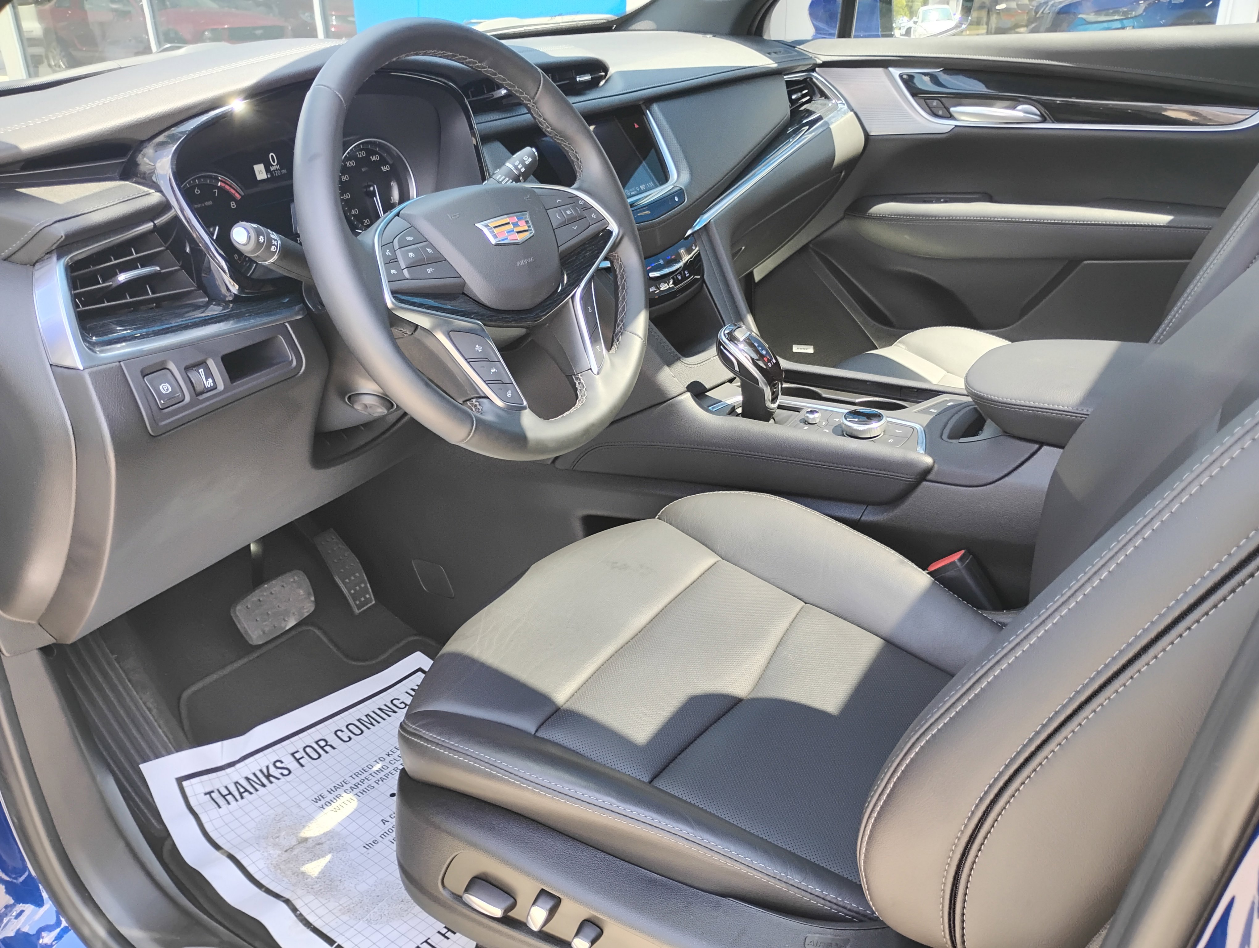 Used 2025 Cadillac XT5 Premium Luxury image 8