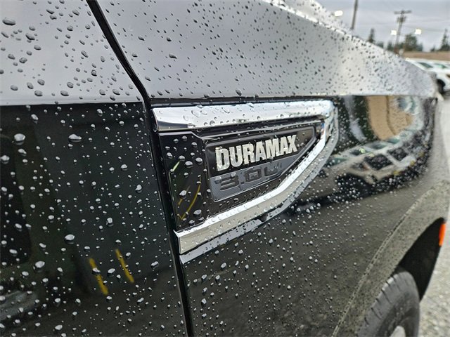 Used 2023 GMC Yukon SLT w/ SLT Premium Package image 9